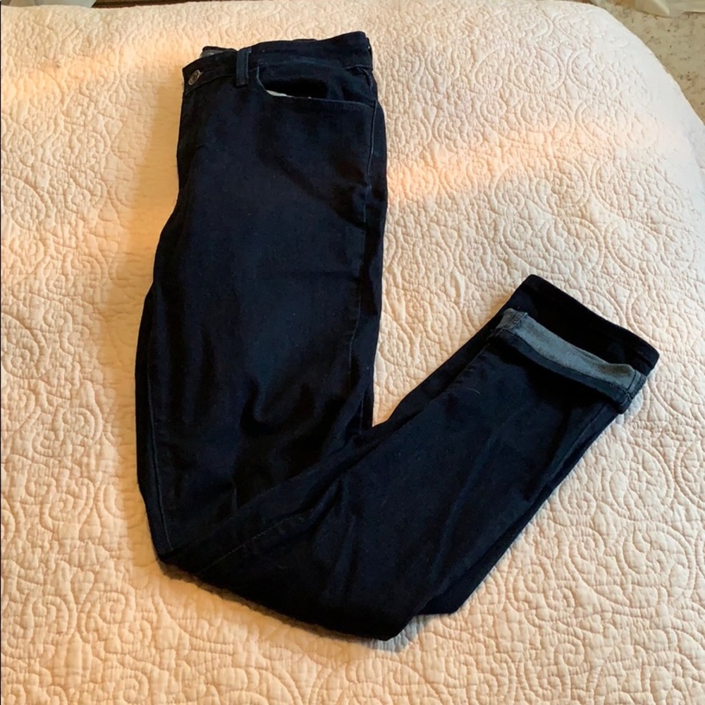 Levi’s dark wash high waisted skinny jean, size 4